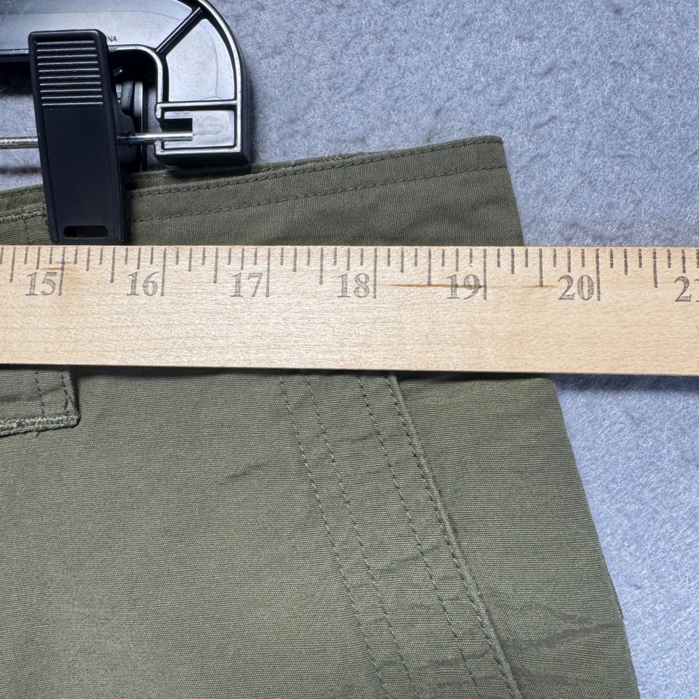 Columbia Men's Olive Cargo Shorts Extra Large 38X10 Outdoor Hiking Zip Pockets - Picture 6 of 7